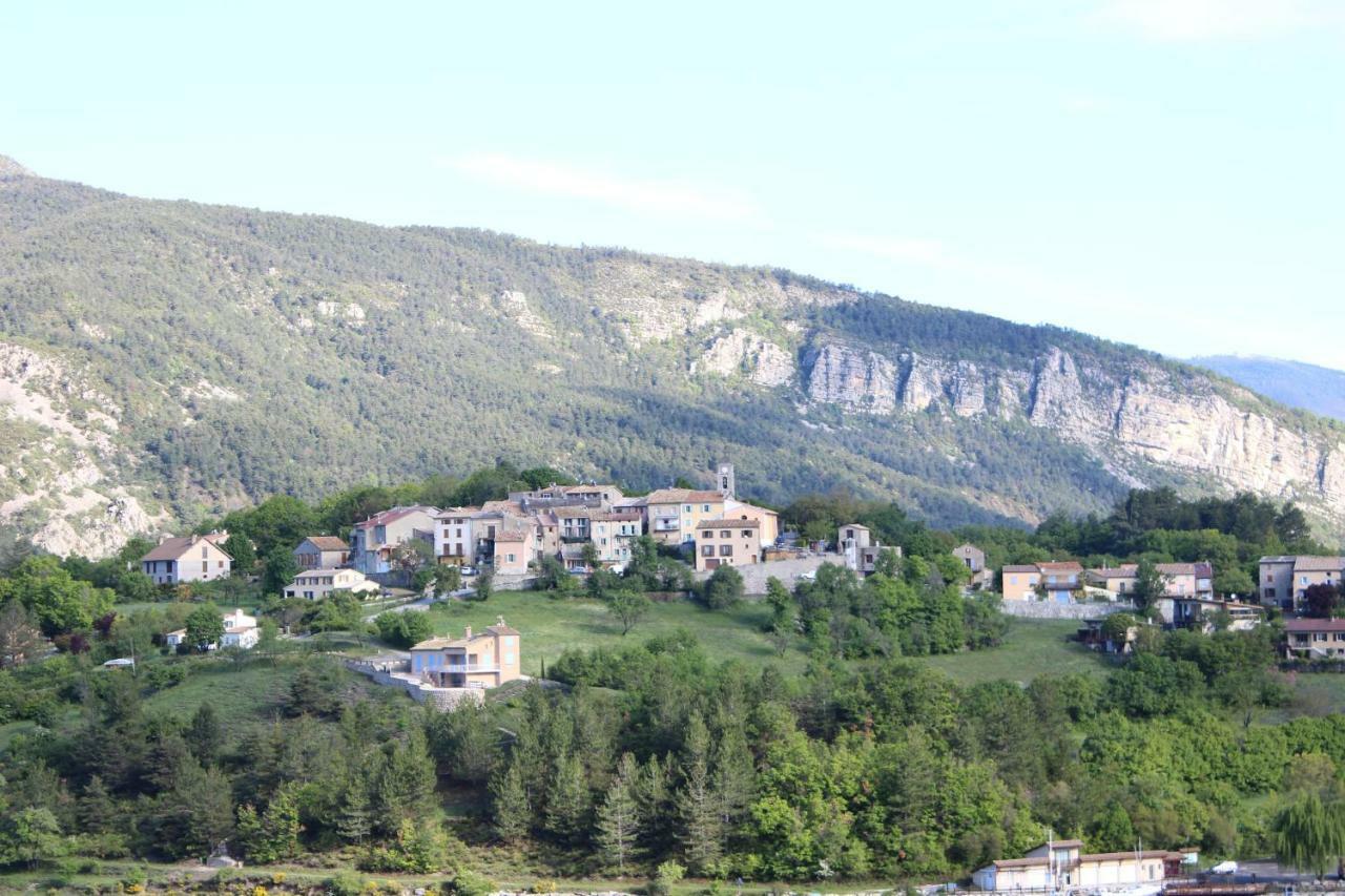 location vacances Saint-Julien-du-Verdon Esterno foto
