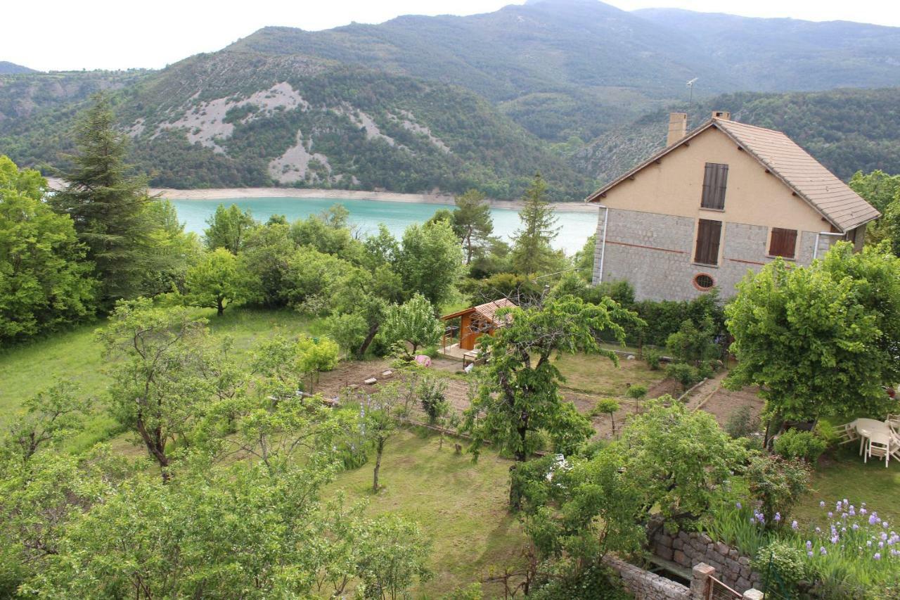 location vacances Saint-Julien-du-Verdon Esterno foto