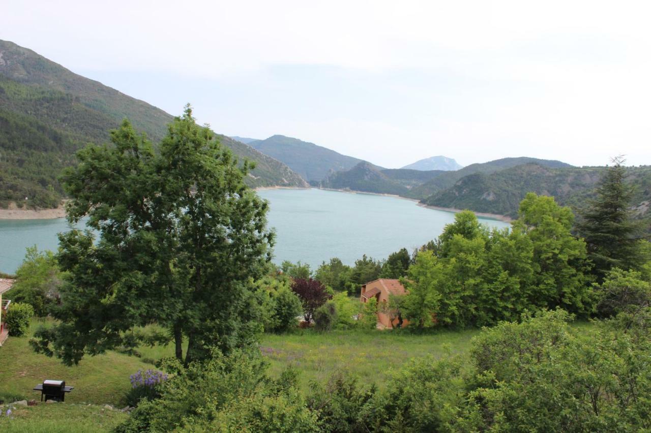 location vacances Saint-Julien-du-Verdon Esterno foto